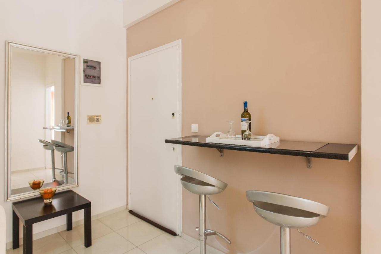 Central Apartment At Plaka 1 Bed For 2 Pers Athén Kültér fotó